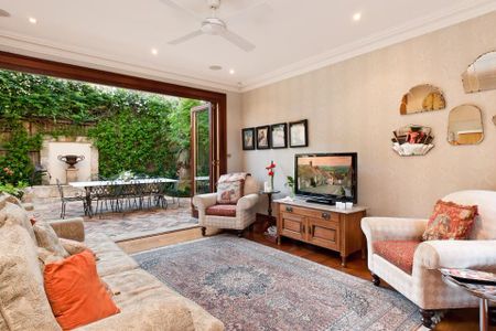 9 Jarocin Avenue, Glebe. - Photo 3