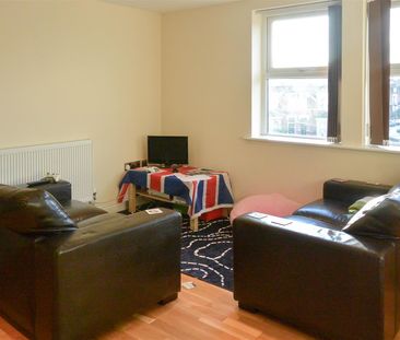 Flat 25, Headingoley Rise Welton Road, Hyde Park, Leeds, LS6 1EE - Photo 4