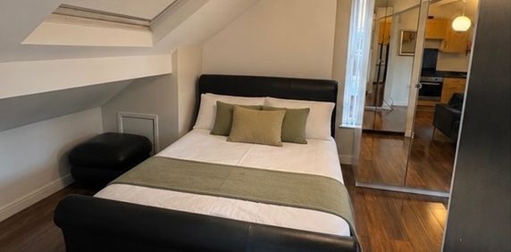 Studio Flat, Ecclesall Road, S11 - Photo 2