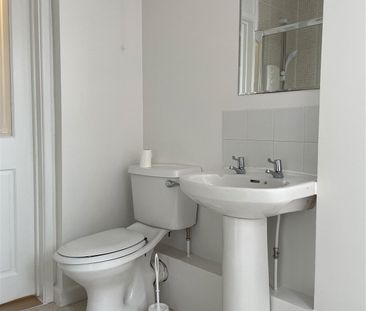 Freemantle House, 21 Priory Avenue, Taunton, Somerset, TA1 - Photo 5