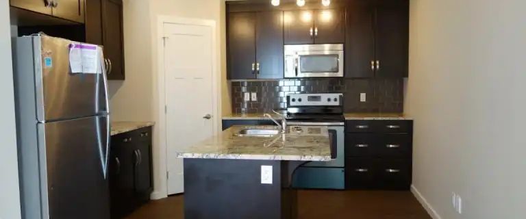 Beautiful 3 Bedroom Fourplex for Rent in Clareview | 4 - 2908 151 Ave NW, Edmonton - Photo 1