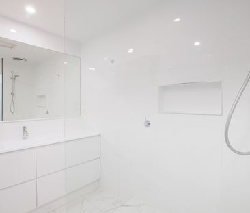 2/8 William Street, South Yarra VIC 3141 - Photo 2