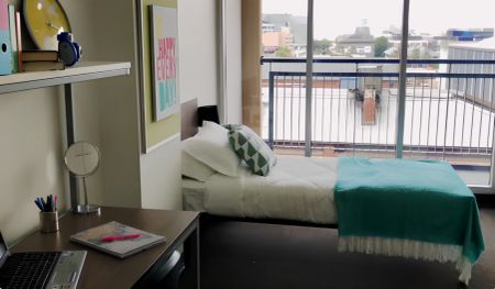 1 Bedroom Apartment Deluxe balcony - Photo 2