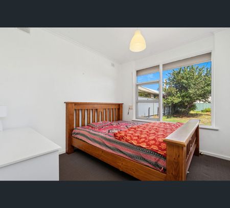 2 McEwan Avenue, Seaton, SA 5023 - Photo 3