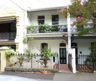 ENTRY VIA REAR LANE - REDPATH RISE SPACIOUS REFURBISHED ONE HUGE BE... - Photo 6