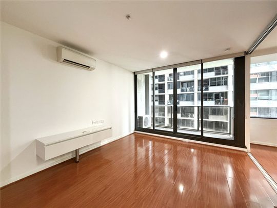 1301/639 Lonsdale Street - Photo 1