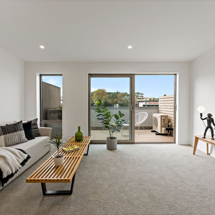 Right in the heart of Remuera. - Photo 1