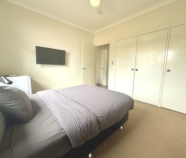 3x2 Kallama - Fully Furnished - Photo 2