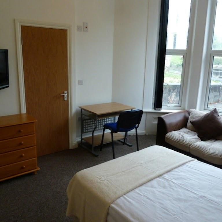 Studio to rent - Photo 1