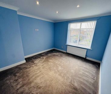 3 bedroom detached house to rent - Photo 4
