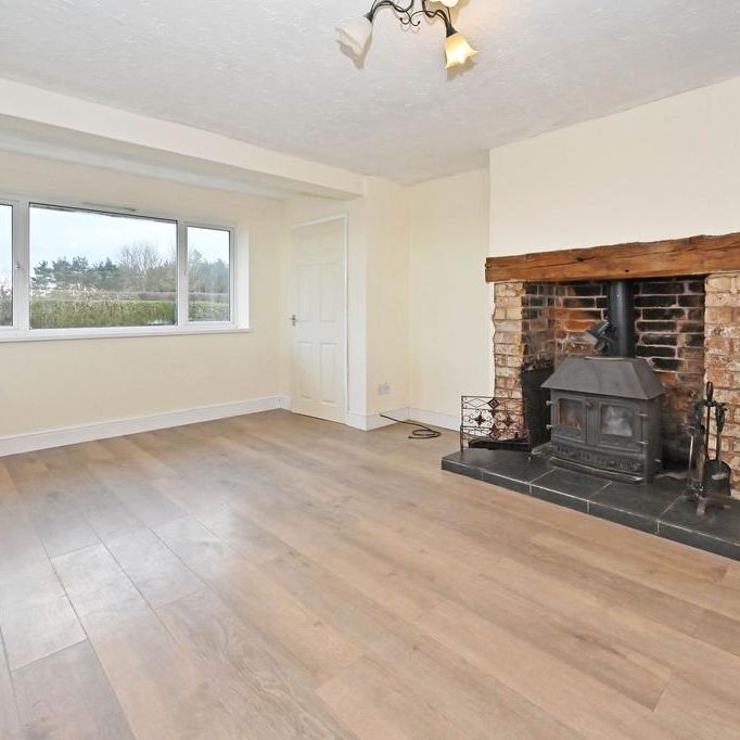 3 bedroom semi-detached house to rent - Photo 1