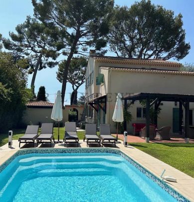 Villa • Antibes - Photo 1