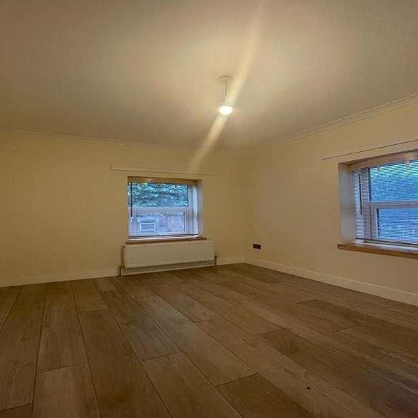 Uxbridge Road, London, W7 - Photo 1