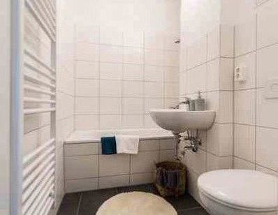 Großzügig geschnittene Wohnung im Herzen von Bonn-Tannenbusch – frisch saniert und bald bezugsbereit - Photo 1