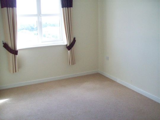 2 BED Apartment To rent - Photo 1