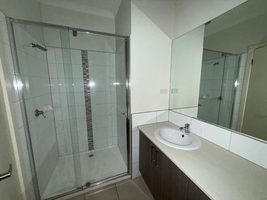 Please contact catie@sweeneyea.com.au for private inspections. - Photo 1