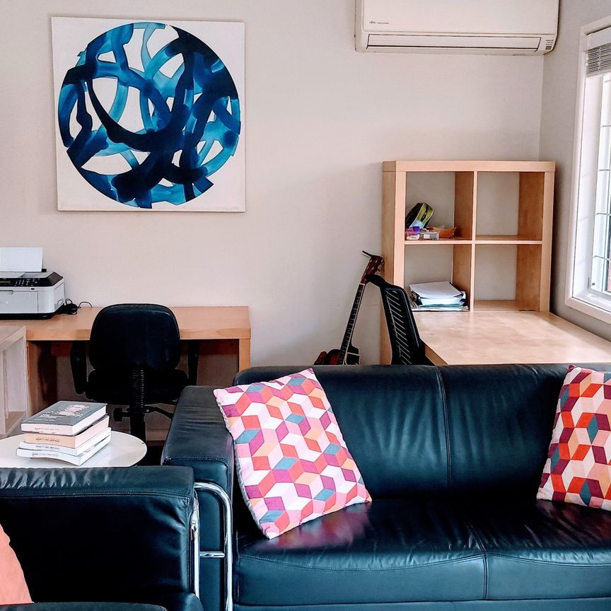 Yeerongpilly - Photo 1