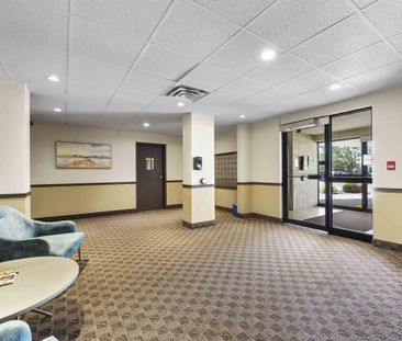 Regal Tower Apartments - Photo 2