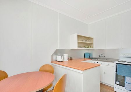 Fully Furnished 1 Bedroom Unit Walking Distance to the Beach - ALL INSPECTIONS ARE ON QLD TIME - Photo 5