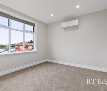 Thinking of selling? Contact our agent - Photo 6