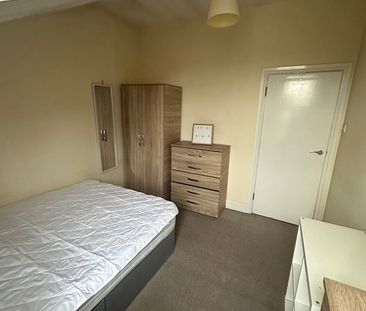 Room in a Shared Flat, Cinnamon Apartments, SW19 - Photo 4