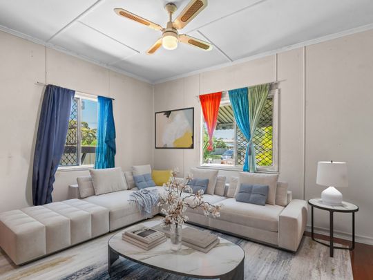 Private Character Home with Leafy Surrounds - Photo 1