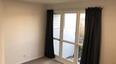 Inviting 3-Bedroom Family Home with Covered deck - Photo 2