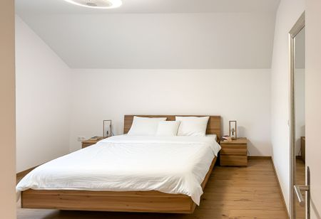 Generous penthouse apartment with its own attic and beautiful views - Foto 4