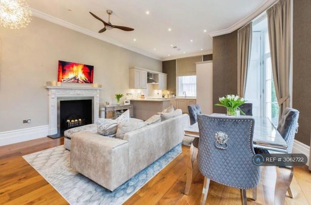 2 bedroom flat to rent - Photo 1