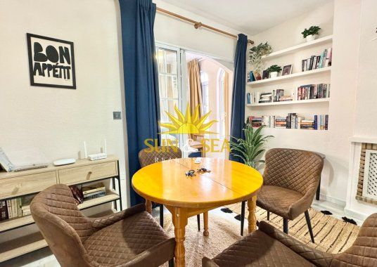 2-BEDROOM APARTMENT 160 METRES FROM THE BEACH IN TORREVIEJA