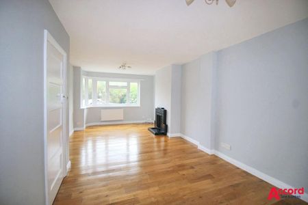 3 bedroom semi-detached house to rent - Photo 4