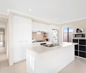 14 Mulligan Circuit, Officer VIC 3809 - House For Rent | Domain - Photo 5