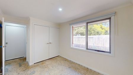 Renovated Rear Villa with Wrap-Around Courtyard, Garage & Extra Parking - Photo 2