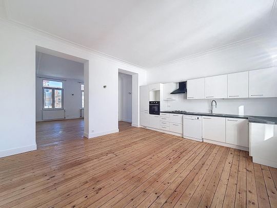 Place du Châtelain: Beautiful 2-bedroom apartment - Photo 1