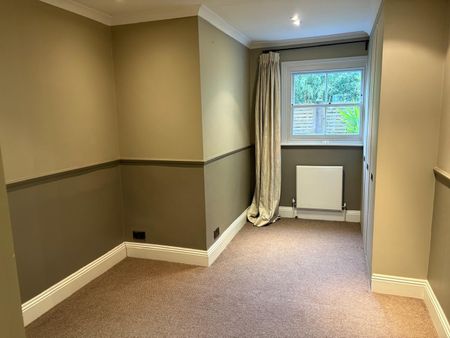 1 Bed Flat, Ladbroke Grove, W10 - Photo 3