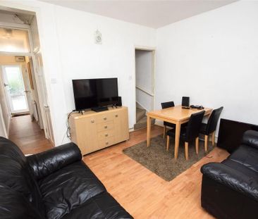 4 bedroom house to rent - Photo 2