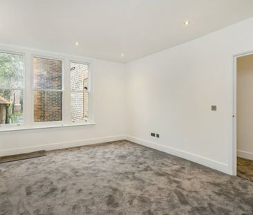 3 bedroom flat to rent - Photo 3