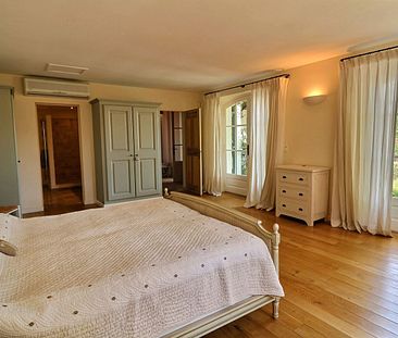Propriété avec vue , 6 chambres, village de Saint Rémy de Provence à pied, à louer - Photo 1