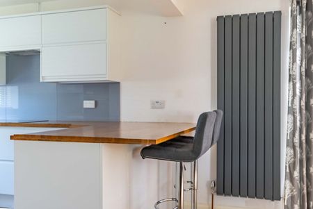 Available unfurnished from 24/11/2025 - Photo 3