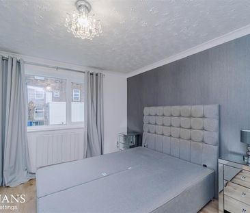 Village Court, Whitworth, Rochdale - Photo 6