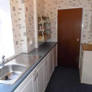 2 bedroom property to rent in Holywell - Photo 1