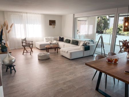 Stilvoll möblierte 4.5-Zimmer-Wohnung mit Balkon in Büren an der Aare - Photo 4