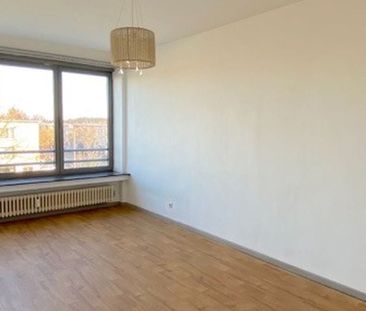 Appartement te huur in Wilrijk voor € 1.050 met 2 slaapkamers - Foto 2
