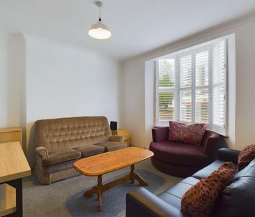 3 bedroom maisonette to rent - Photo 2