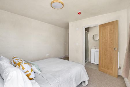 House share to rent - Photo 3