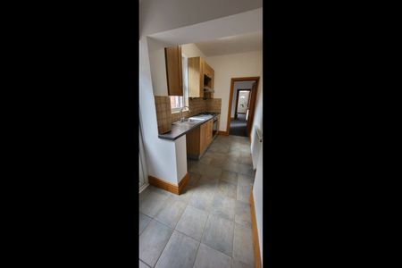 2 Bed Terraced House, Tyndale Street, LE3 - Photo 2