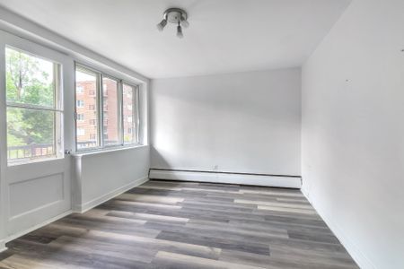 3635 Av. Ridgewood, #206 - Photo 2