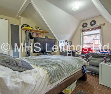 6 Bedroom Mid Terraced House for rent in Estcourt Avenue - Photo 2
