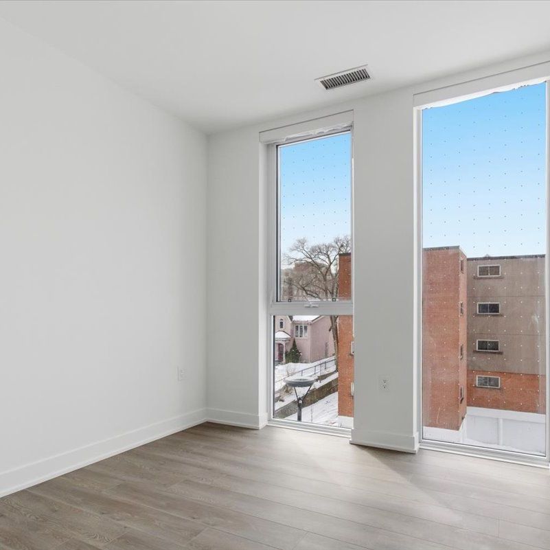 For Lease - 2088 James Street Unit# 210, Burlington, Ontario - Photo 1