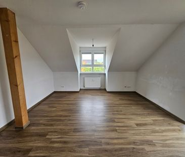 gemütliche Dachgeschoss-Wohnung in einer ruhiger Wohngegend - Photo 6